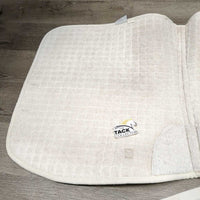 Thick Quilt Dressage Saddle Pad *gc, clean, dingy, hole, stains, rubs, threads, hair, rubs, pills, older, marker
