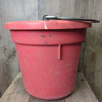 Flat Back Plastic Bucket *gc, dusty, residue, bite marks, scratches, faded, clean, stains
