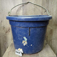 Flat Back Plastic Bucket *gc, dusty, residue, bite marks, scratches, faded, clean, stains, crack
