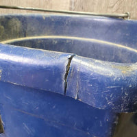 Flat Back Plastic Bucket *gc, dusty, residue, bite marks, scratches, faded, clean, stains, crack
