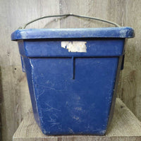 Flat Back Plastic Bucket *gc, dusty, residue, bite marks, scratches, faded, clean, stains, crack
