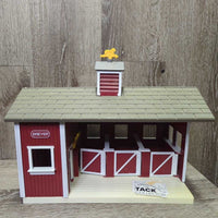 Plastic Barn, Removeable Roof, Jump, 3 Barrels, 4 Fence, 2 horses *vgc, mnr loose Cupola
