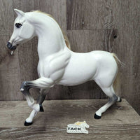 Plastic Horse *gc, scrapes, rubs, peeled spots
