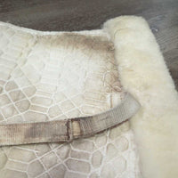 Rolled Sheepskin Quilt Fitted Hunter Pad *gc/fair, sharpie, stains, rubs, dingy, clumpy, mnr hair

