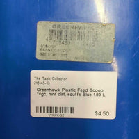 Plastic Feed Scoop *vgc, mnr dirt, scuffs
