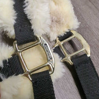 Fleece Lined Nylon Halter, "Kentucky" nameplate, adj, snap *xc, mnr dirt, stains & residue
