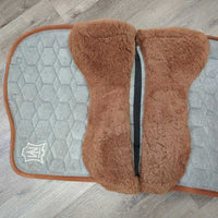 Thick Quilt Dressage Saddle Pad, X3 piping, sheepskin back & rolled edge, bag, *vgc, hairy, clean, mnr rubs, stains, loose thread & runs?slices`
