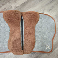 Thick Quilt Dressage Saddle Pad, X3 piping, sheepskin back & rolled edge, bag, *vgc, hairy, clean, mnr rubs, stains, loose thread & runs?slices`

