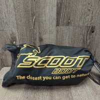 2 Hoof Boots, mesh bag, x4 extra straps, x6 extra screw sets, x2 cushions, 0 gaiters *vgc, clean, rubbed soles, scuffs, rubs, mnr dirt, residue, hair
