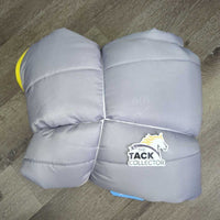 300g Quilt Liner, 0 tail, snaps *vgc, clean, mnr hair, residue, stains
