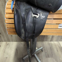 17.5 MW *5.5" Arabian Saddle Co Ellipse Dressage Saddle, curb/pommel strap, Rear Gusset Panels, Adjustable Stirrup Bars, Hoop Tree, Long Front Pencil Blocks, Wool Flocking, Flaps: 15.5":L x 11.5W Serial #: 3641 08 08 (LR119) K 17 1/2 T
