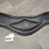 Shoulder Relief Padded Anatomical Short Girth, D Ring *vgc/xc, clean, mnr residue, rubs & hairy seams
