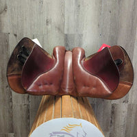 16 XW *6" Stubben Edelweiss C.S. Junior CC Saddle, 1 Billet Guard, Pink Fleece Camo Cover, Med Front Blocks, Wool Flocking, Flaps: 12"L x 12"W Serial: U386032 32
