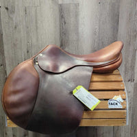 18" MW *5.5" Childeric M CC Saddle, 2 Billet Guards, Tan Childeric Cover, Med Front & Back Blocks, Foam Panels, Flaps: 14"L x 13.5"W 3-1/2 M 18 506 2000 AO
