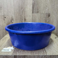 Plastic Feed Pan *vgc/gc, mnr dirt, hair, residue, scuffs, sticker

