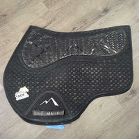 Non Slip Jumper Quilt Pad *fair, clean, v. faded, holey edges, hair, mnr pill, threads, unstitched, dry, crunchy
