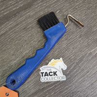 Plastic Handle Hoof Pick, brush *vgc, clean, rust, residue, mnr bent bristles, hair
