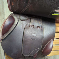 17.5" MW *5.25" Tech 1 Close Contact Saddle, Black Tech 1 Saddle Cover, Wool Flocking, Lg Front & Med Back Velcro Blocks, Flaps: 15" L x 13.5" W Serial #: 17" 22 03 1311 73 BMRO
