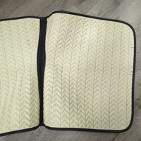Thin Satin Quilt Dressage Saddle Pad, Mesh Spine *vgc, clean, mnr hair, creased
