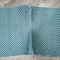 Thin Quilt Dressage Saddle Pad *gc/vgc, clean & mnr dirty, hairy, stains, rubs
