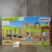 #72149 Farm World Set, 3 Horses, Stall, Course Set, Opened Box, *new
