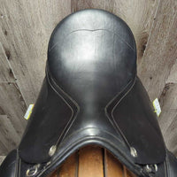 17.5" XXW *7.5" Duett Tango Dressage - Trail Saddle, Light Cotton Duett Cover, Wool Flocking, Rear Gusset Panel, Hoop Tree, Front Velcro Block Covers, Flaps: 16"L x 14" W Serial #: 17.5 36
