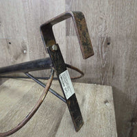 Hvy Stall Mount Wire Saddle Rack, hook *gc/fair, older, rust, scratches, peeled & chipped painted
