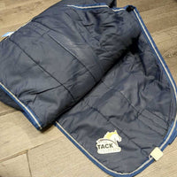 Light?Med Quilt Liner, Snap In *gc, clean & dirt/residue, faded, rubs, undone seam stitching, threads, puckers, older
