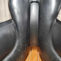 17.5 MW *5.25 Kieffer Malmo Dressage Saddle, 2 Billet Guards, Navy Cotton Passier Cover, Wool Flocked, Rear Gusset Panel, Lg Front Blocks, Flaps: 17.5"L x 12.5"W Serial #: 0803039 5 1