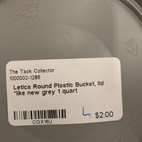 Round Plastic Bucket, lid *like new
