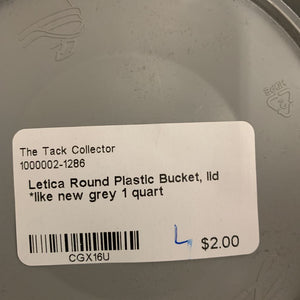 Round Plastic Bucket, lid *like new