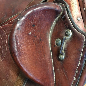 14 M *4" Syd Hill Leader Laureate Aussie Saddle, stirrup leathers, over girth, Narrow Aluminum Western Stirrups, 33" cotton string girth, Flaps: 18"L x 12"W Serial # 65764