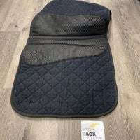Thick Quilted Non Slip Dressage Pad *gc, mnr dirt, stains, edge rubs, hair, underside fading
