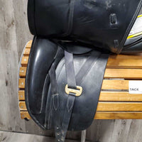 18" MW *5.25" Black Country Dressage, Black Cotton Black Country Cover, Wool Flocking, Xlg Front Blocks, Rear Gusset Panels, Flaps: 16.5"L x 12"W, Serial #: 18M 10226