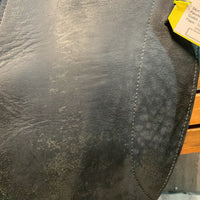 17.5 W *5.5" Sankey SD Custom Dressage Saddle, Black Sankey Cover, Wool Flocking, Large Front Blocks, Lg Rear Gusset Panels, Long Front Gusset Panels, Flaps: 17.5"L x 12.5"W Serial #: 1831017 17.5 T
