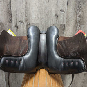 17.5 W *5.25" Sankey Dressage Saddle, Black Fleece Sankey Cover, XLg Velcro Front Blocks, Wool Flocking, Front & Rear Gusset Panels, Flaps: 16"L x 12.5"W Serial #: 0406714