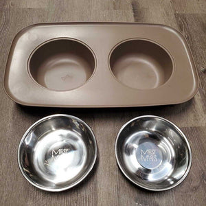 Evelated Double Dog Feeder, box, 2 silver bowls, 3 sets of 4 legs *like new